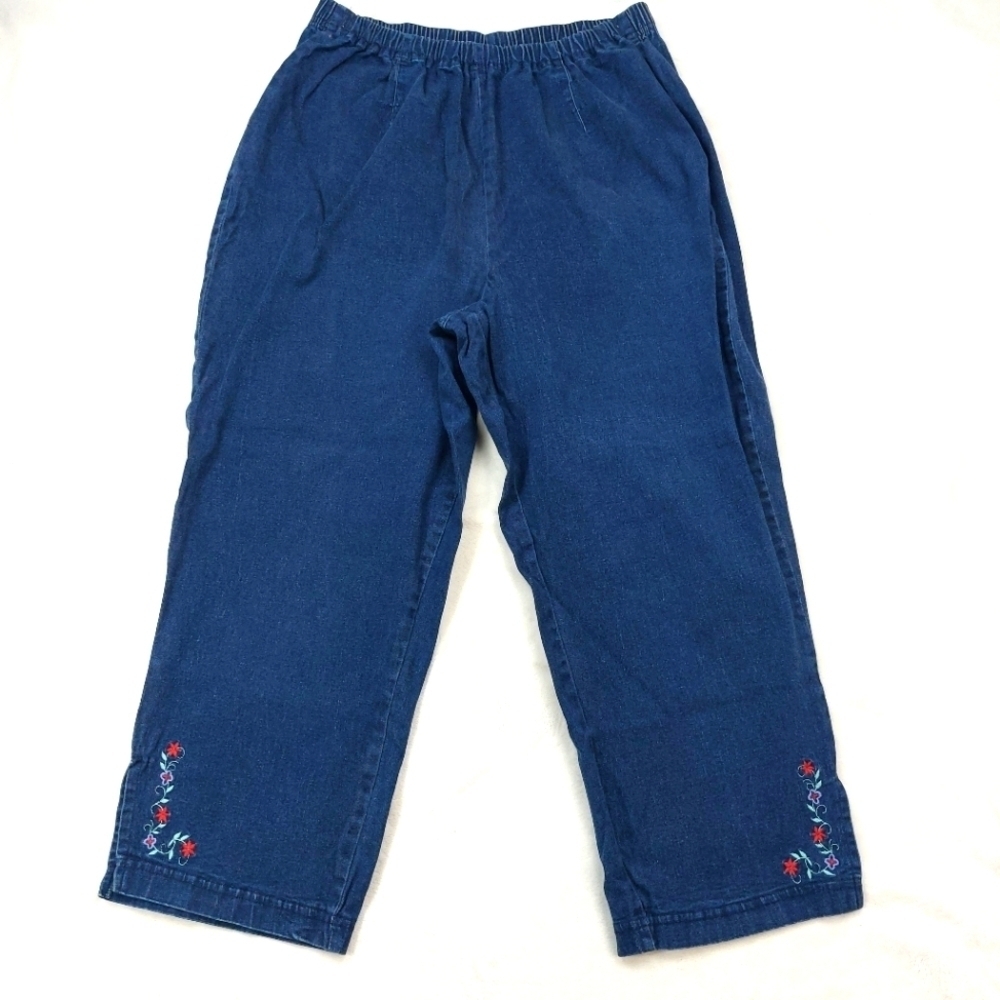 CHEROKEE WOMENS VINTAGE BLUE JEAN DENIM PULLON FLORAL EMBROIDERED CAPRI SIZE 22W